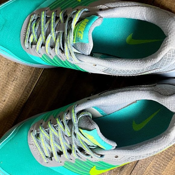 Nike Dual Fusion X Women's Size 9 Running Shoes - Picture 7 of 9